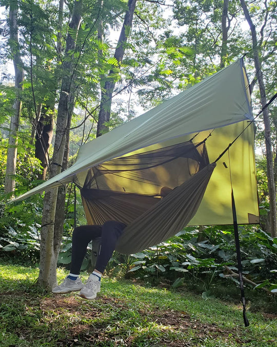 Portable Double Camping Hammock with Insect Net, Ideal for Outdoor Hiking and Travel - Includes Two 10ft Straps