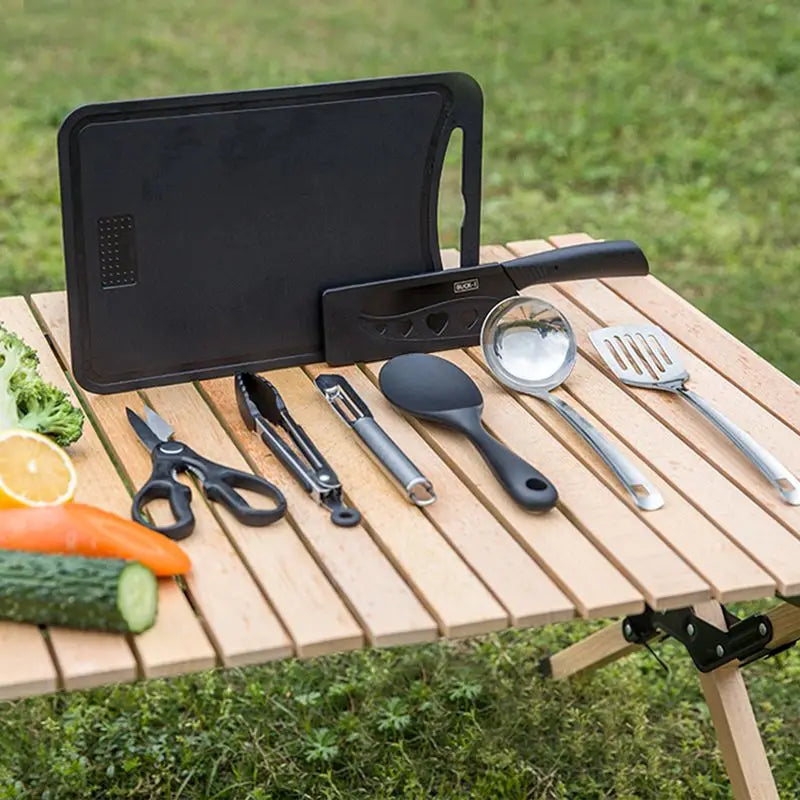 Outdoor Kitchenware 8-Piece Set